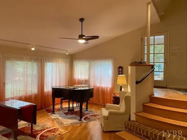 2246 Country Club RD, Appomattox, VA 24522