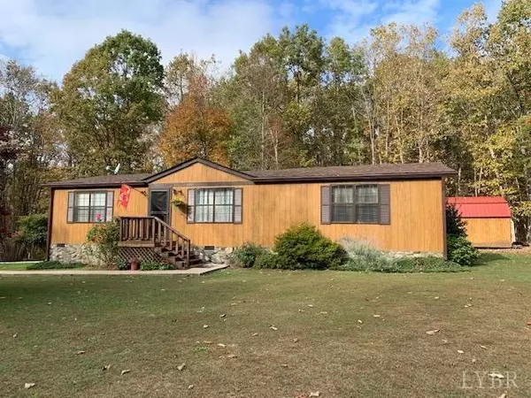 310 Holcomb Rd, Spout Spring, VA 24593