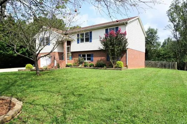 1585 Bellevue RD, Forest, VA 24551