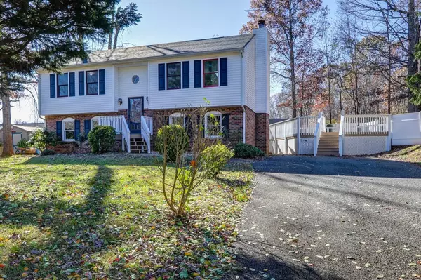 Forest, VA 24551,212 Colonial CT