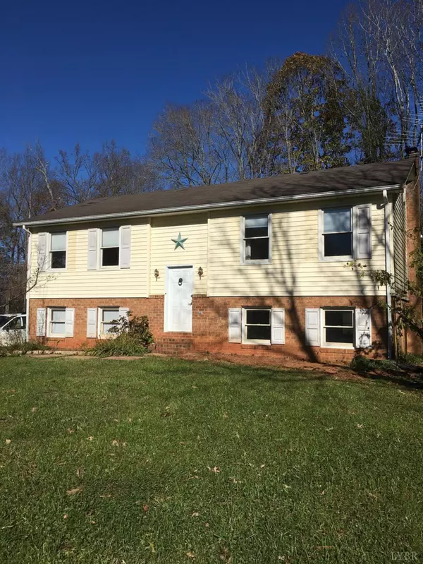 754 Winesap RD, Madison Heights, VA 24572