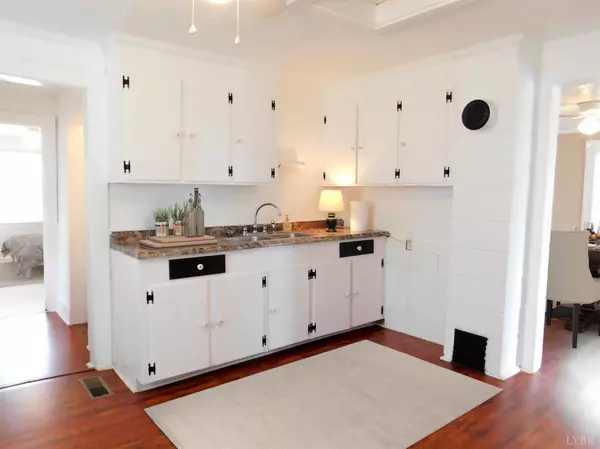 Shipman, VA 22922,10808 James River Rd.