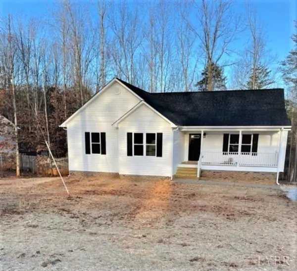 4713 Salem RD, Spout Spring, VA 24593