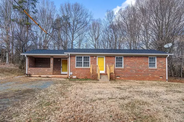 239 Greenwood DR, Madison Heights, VA 24572