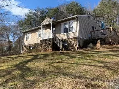 1901 Blackwater RD, Evington, VA 24550