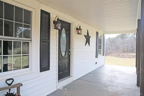 Gladys, VA 24554,252 Goat Island