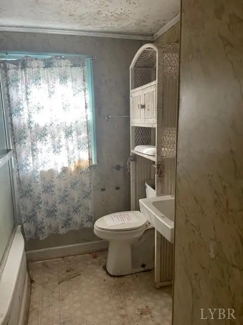 Chatham, VA 24531,20 Aston PL