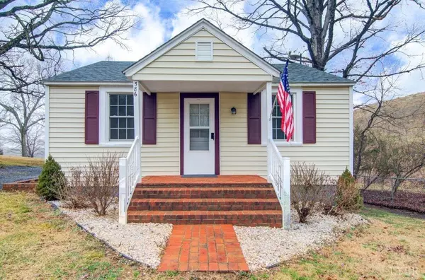 586 Thomas RD, Madison Heights, VA 24572