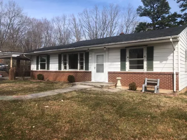 1029 Mountain RD, Martinsville, VA 24112