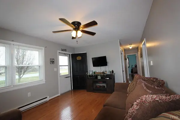 1035 Falling Creek RD, Bedford, VA 24523