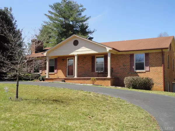 Forest, VA 24551,463 Bob CIR