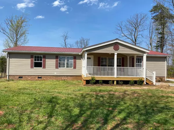 2150 Tightsqueeze RD, Chatham, VA 24531