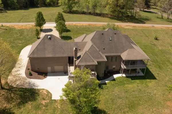 1517 Country Estates DR, Lowry, VA 24570