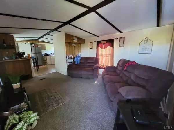 Gladys, VA 24554,344 Mollies Creek RD