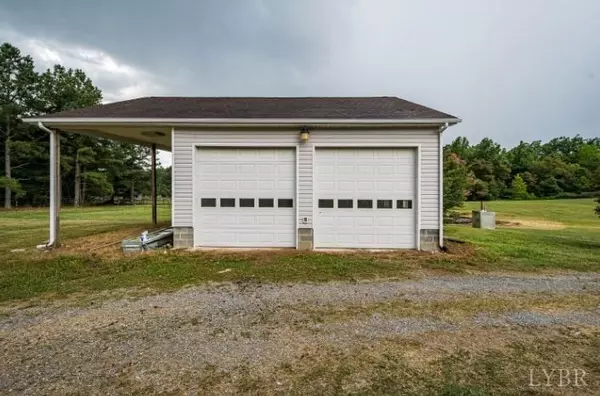 Gladys, VA 24554,8909 Brookneal HWY