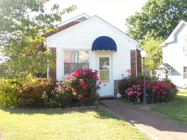 Vinton, VA 24179,301 Meadow ST