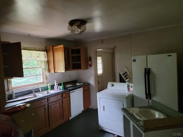 Gladys, VA 24554,515 Whipping Creek RD