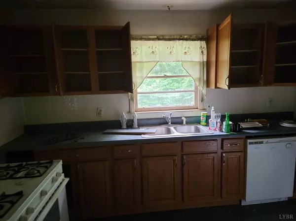 Gladys, VA 24554,515 Whipping Creek RD