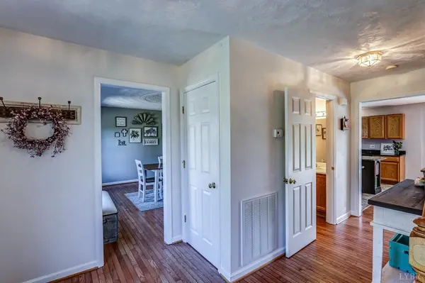 Vinton, VA 24179,208 Aftons Meadow RD