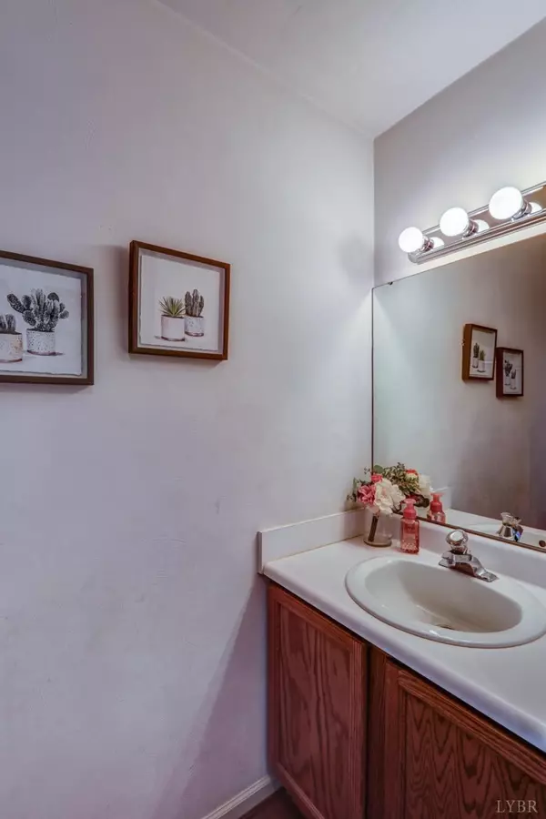 Vinton, VA 24179,208 Aftons Meadow RD