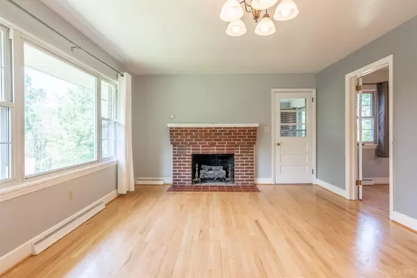 Floyd, VA 24091,502 Oak Hill DR