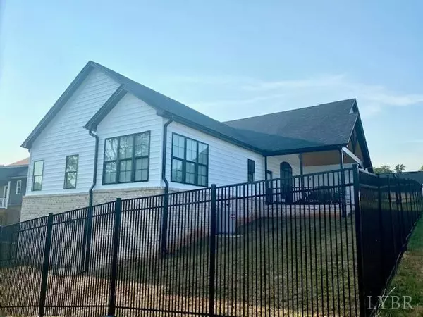 Lynchburg, VA 24503,1101 Glenbrooke DR