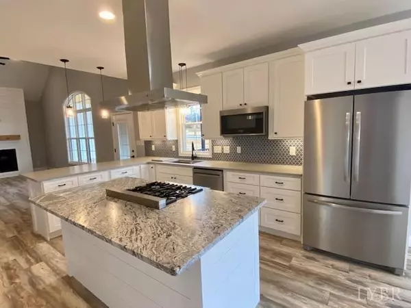 Lynchburg, VA 24503,1101 Glenbrooke DR