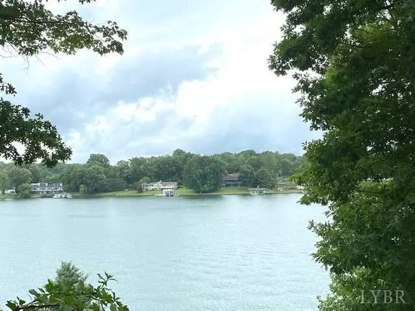 Moneta, VA 24121,103 Catlett CT