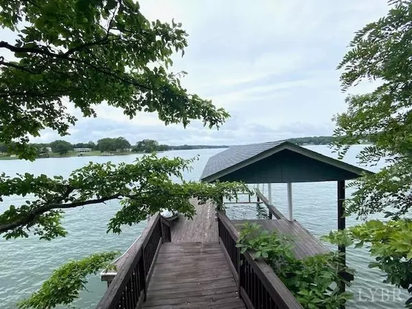 Moneta, VA 24121,103 Catlett CT