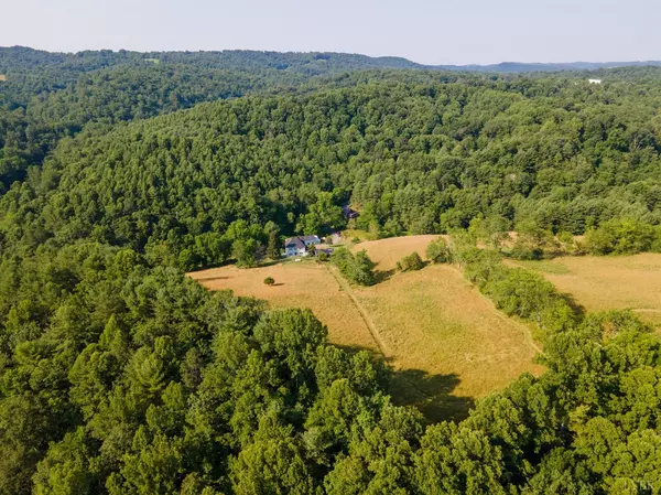 Floyd, VA 24091,415 Reed Hill RD