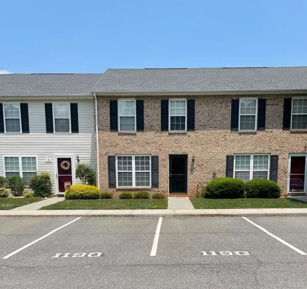 1190 Blue Ridge View CIR, Forest, VA 24551