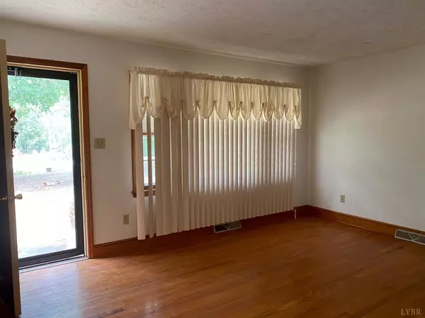 Halifax, VA 24558,1099 Dudley RD