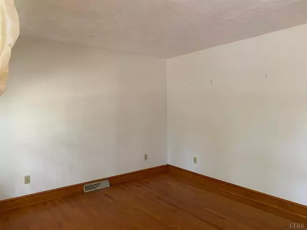 Halifax, VA 24558,1099 Dudley RD