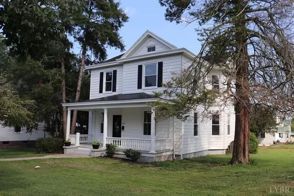 600 Powell St, Crewe, VA 23930