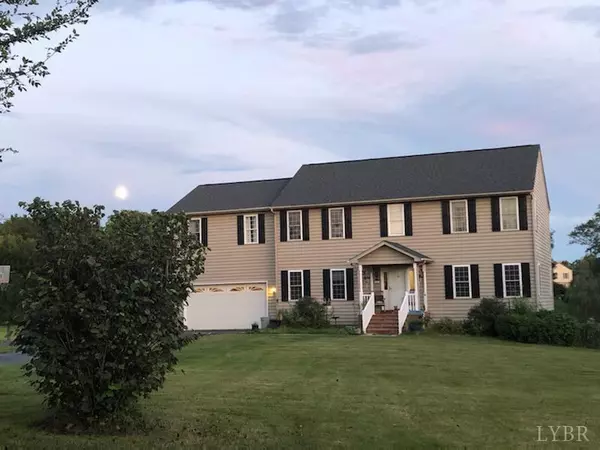 1807 Meadow Down DR, Forest, VA 24551