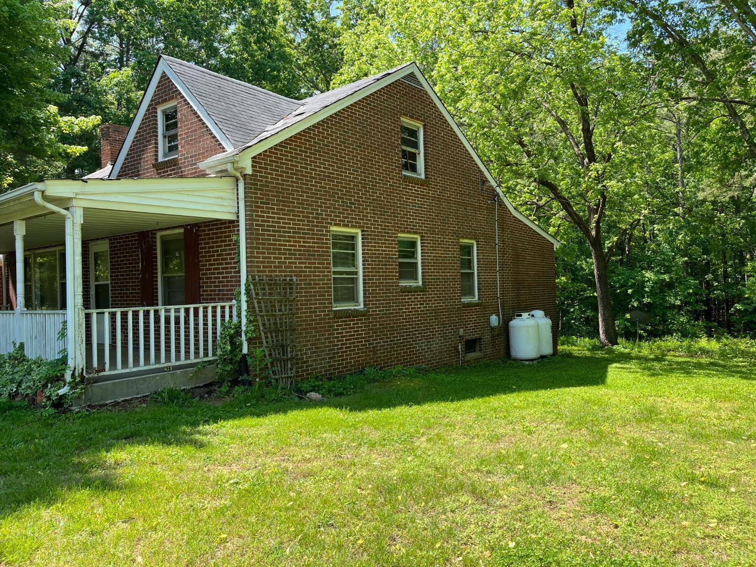 Drakes Branch, VA 23937,101 SE Poor House Ln.