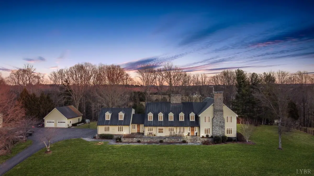 13662 Forest RD, Forest, VA 24551