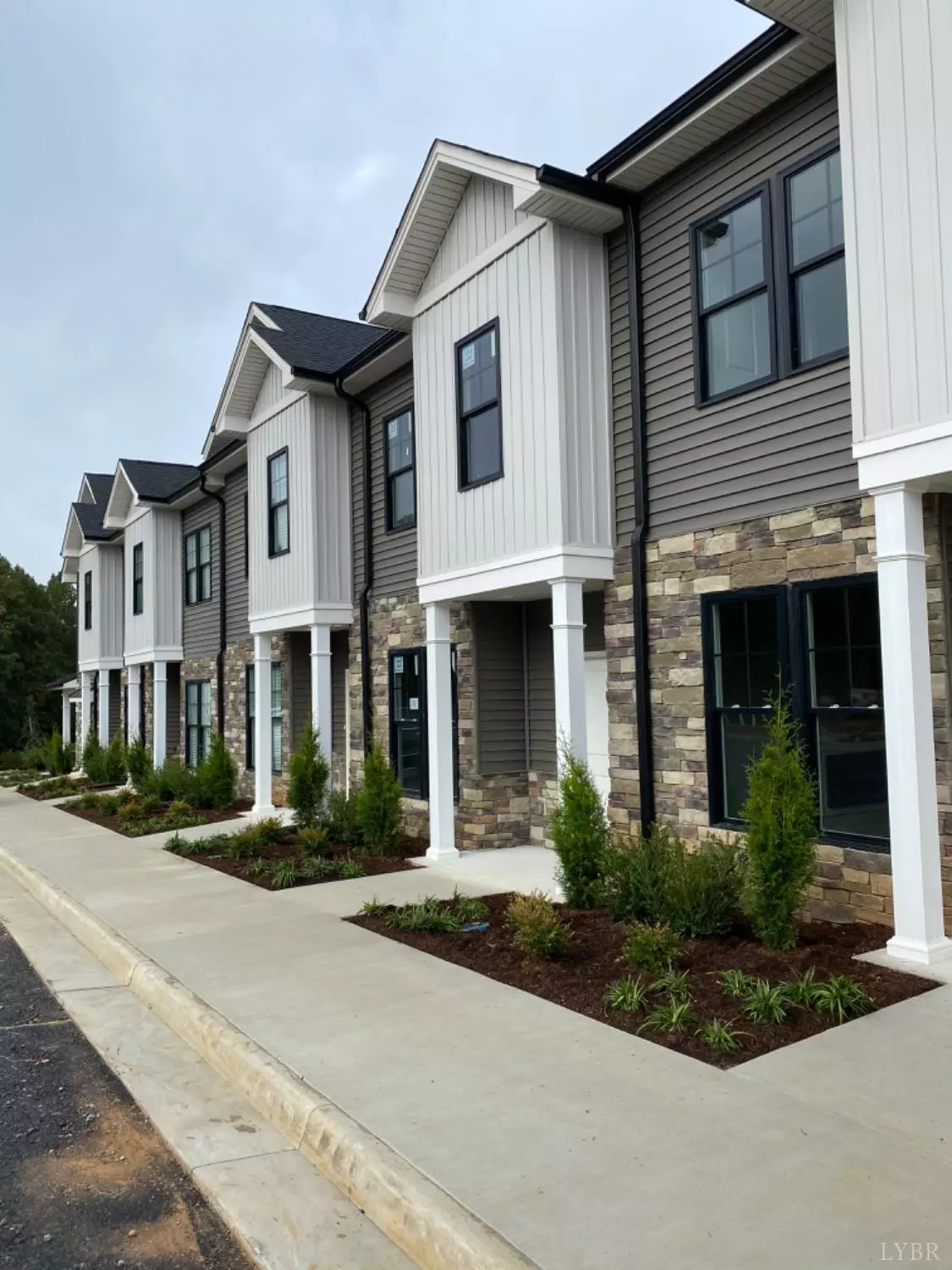 Lynchburg, VA 24501,76 High ST