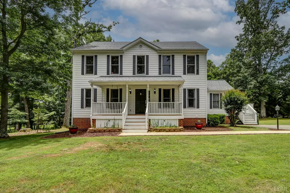Goode, VA 24556,104 Kings Grant DR