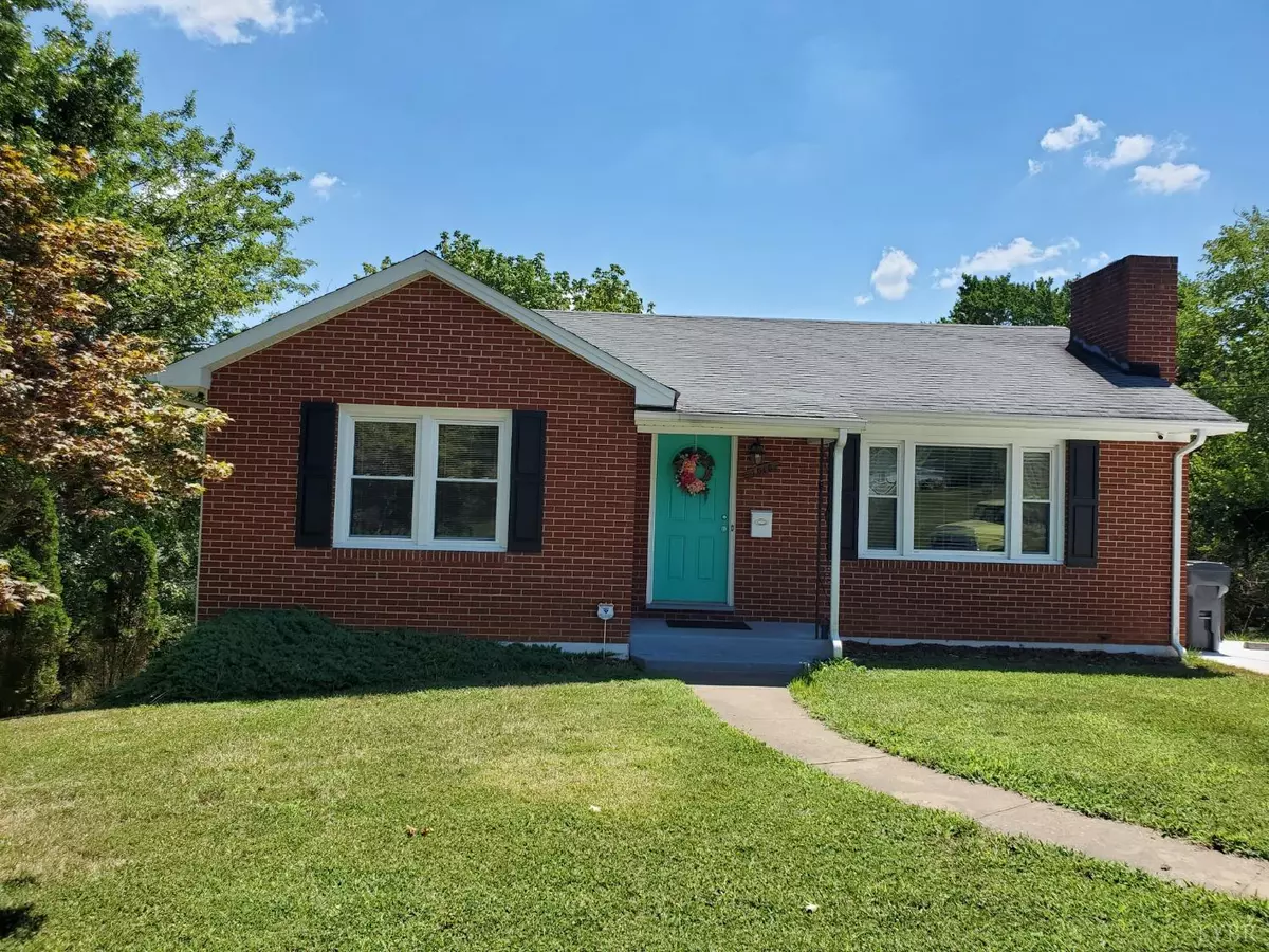 Bedford, VA 24523,1010 Peaks ST