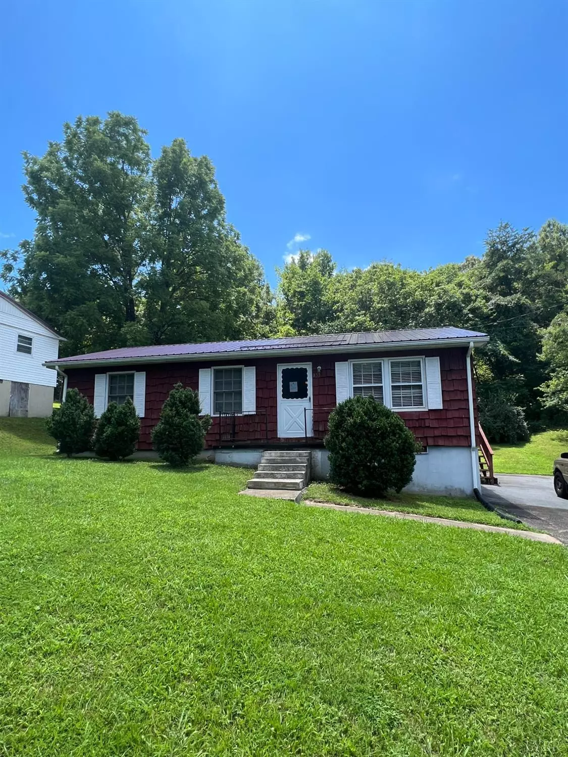 Martinsville, VA 24112,855 Southland DR