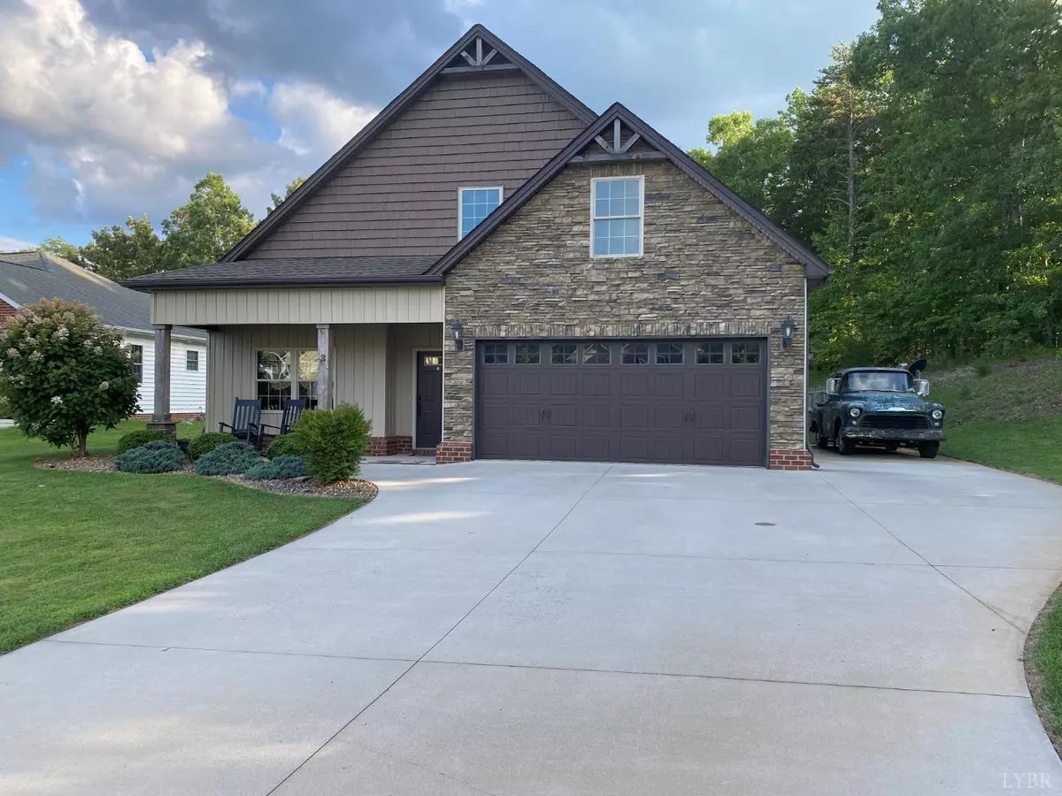 Evington, VA 24550,3 Benchmark DR