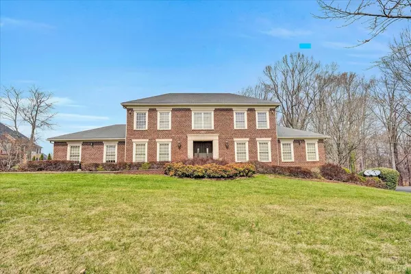 1045 Presidential CIR, Forest, VA 24551