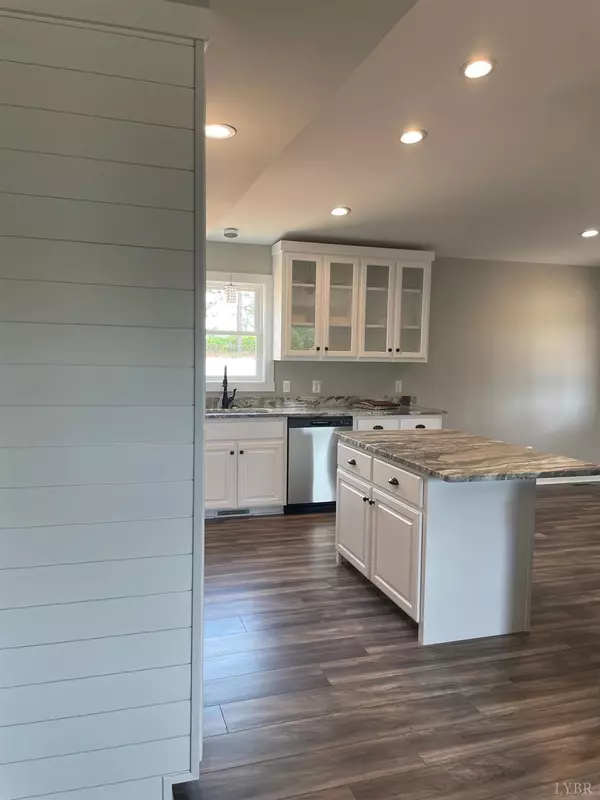 Gladys, VA 24554,819 Winfall Rd