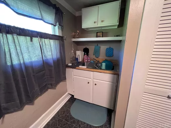 Shipman, VA 22971,6238 Laurel RD