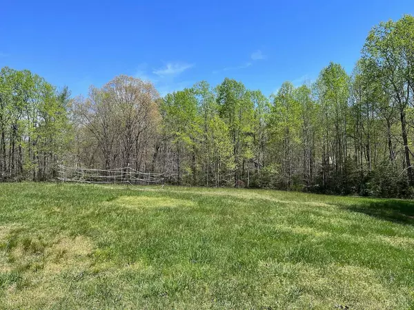 Shipman, VA 22971,233 Peavine LN