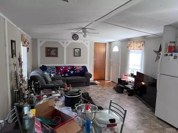 Shipman, VA 22971,233 Peavine LN