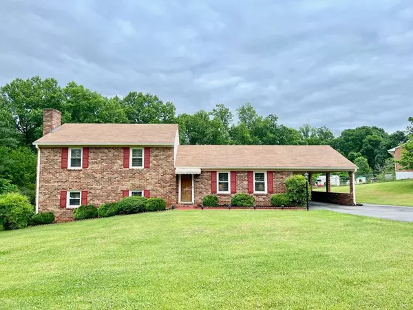 104 River Ridge RD, Madison Heights, VA 24572