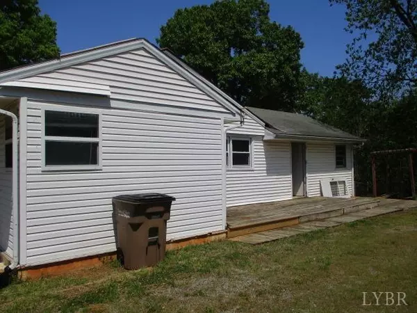 Hurt, VA 24563,210 School RD