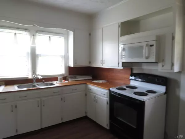 Brookneal, VA 24528,403 Cook Avenue